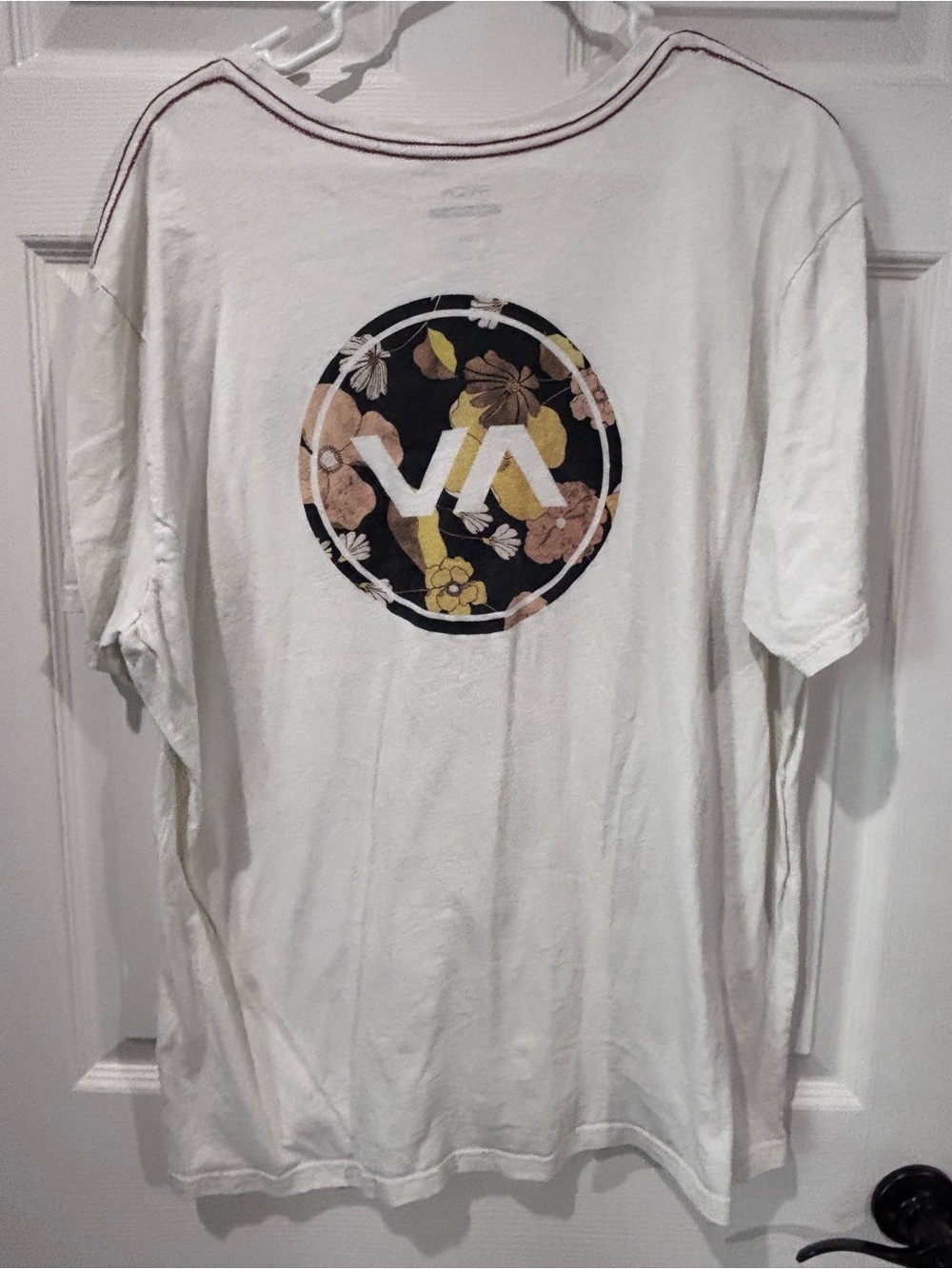 RVCA T-Shirt Cream XXL Short Sleeve Brand Graphic Logo Surf Beach